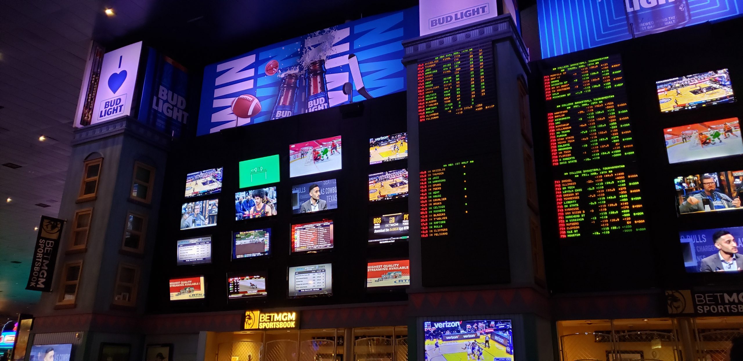 sports betting screens